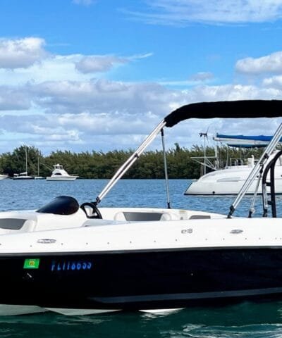 Bayliner E18 Black boat rental at Key Biscayne, Miami